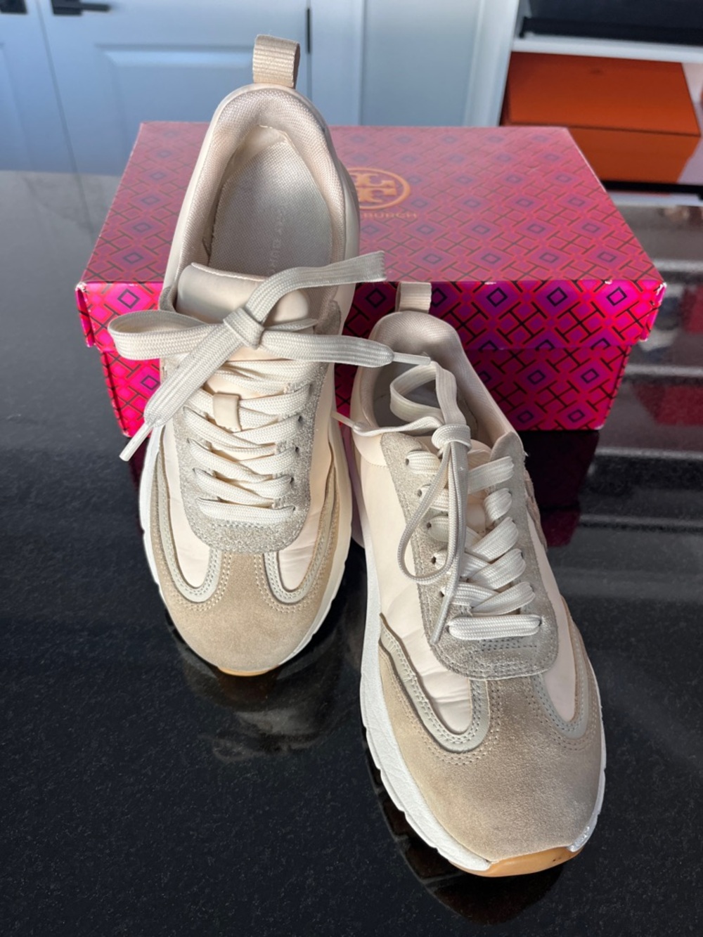 Tory Burch French Pearl  Good Luck Sneakers Sz-7 - Picture 3 of 11